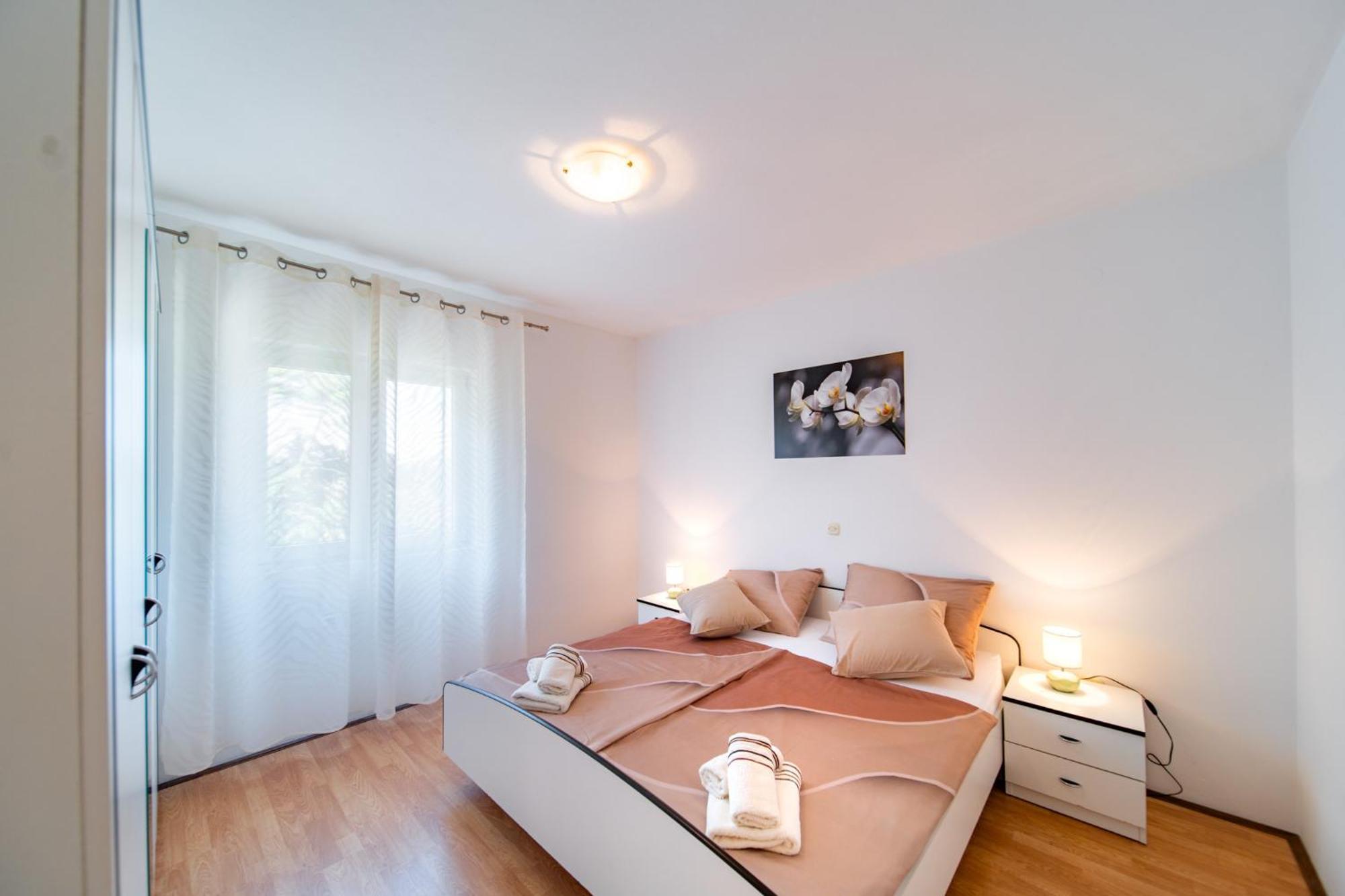 Apartments Lores Раб Экстерьер фото