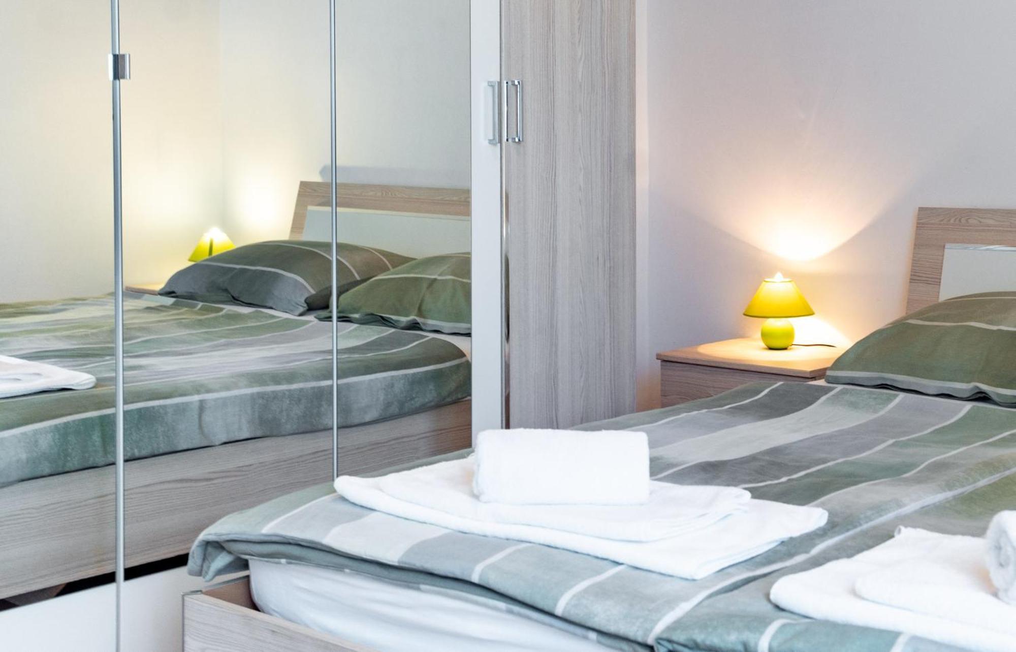 Apartments Lores Раб Экстерьер фото