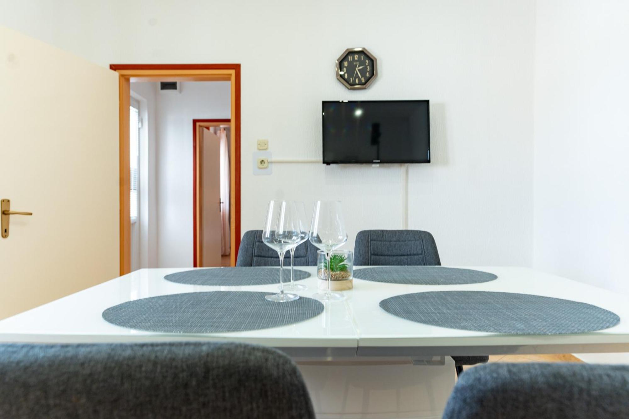 Apartments Lores Раб Экстерьер фото